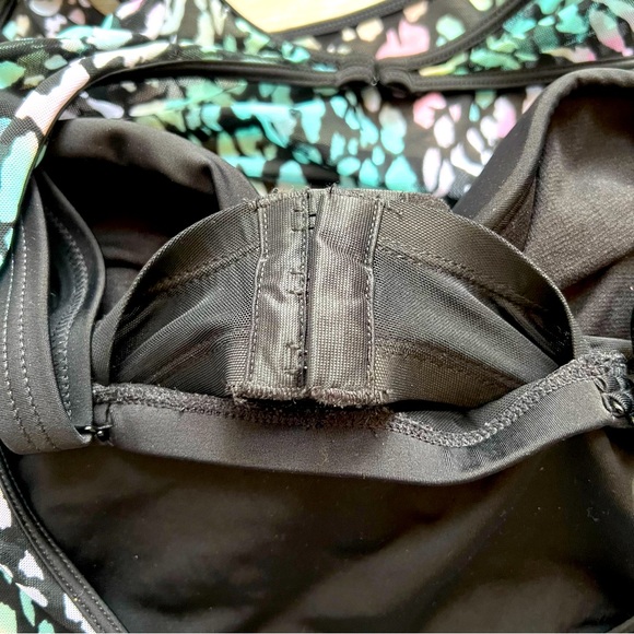 Torrid 1 Piece Animal Print Swimsuit Size 12W C/D - Picture 3 of 4